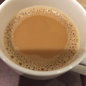 バニラ風味の低糖ミルクコーヒー